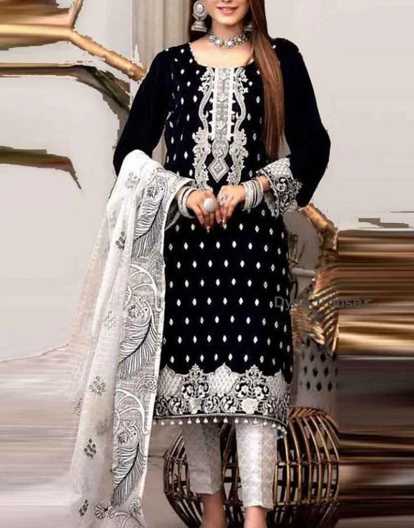 Heavy Embroidered Black Lawn Dress with Embroidered Organza Dupatta