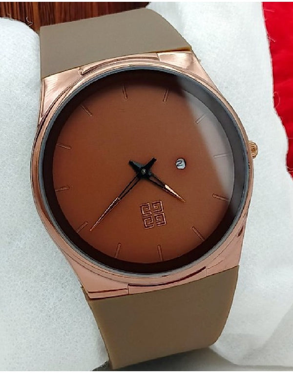 Trendy Men's Brown Rubber Strap Watch