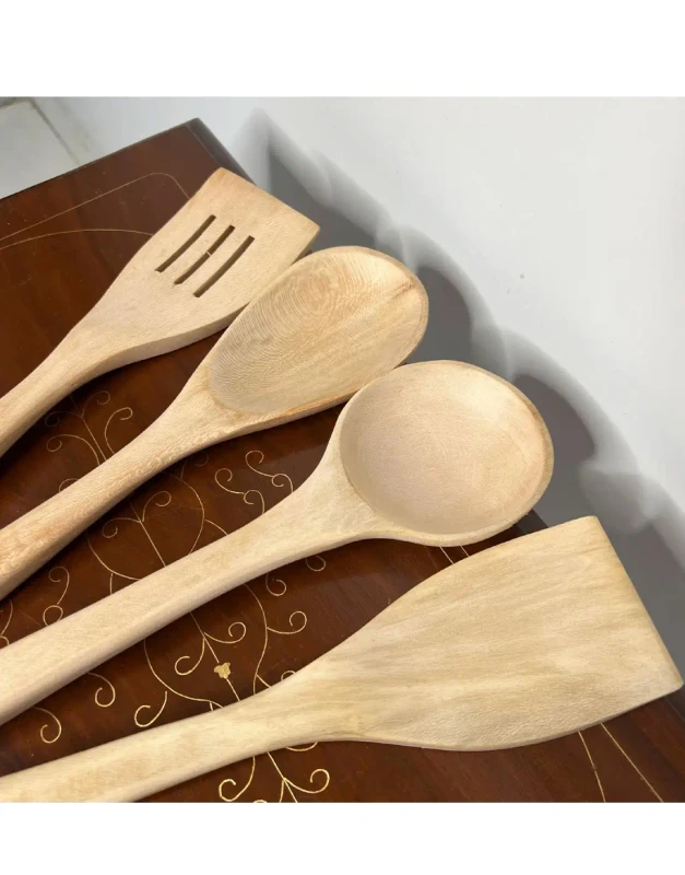 4-Piece Wooden Cooking Spatula Set made of natural beech wood