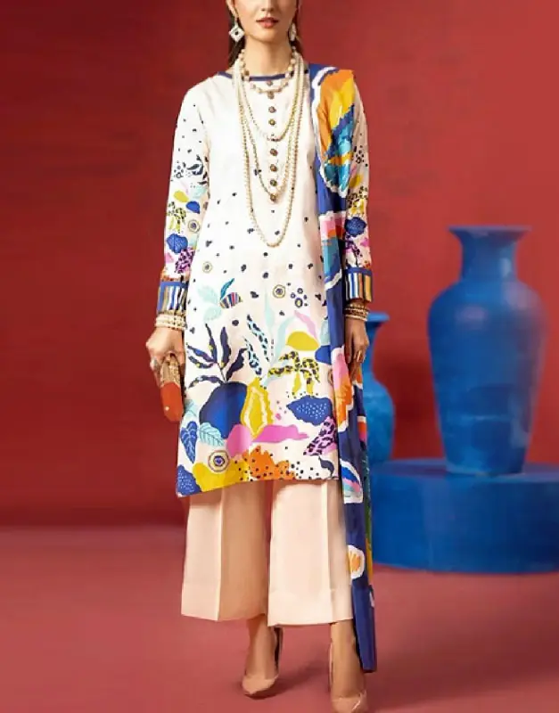 Unstitched Digital Print Lawn 3-Piece Suit (90/70) from the 2025 collection with Digital Printed Diamond Voil Dupatta.